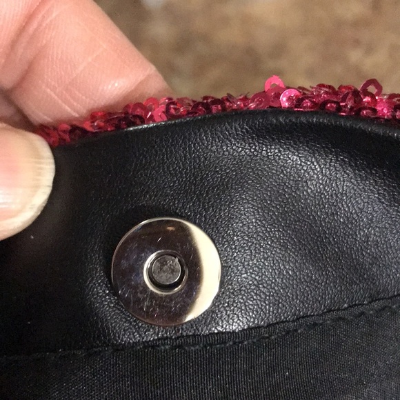 NWOT Women’s Victoria’s Secret Clutch - Picture 6 of 6